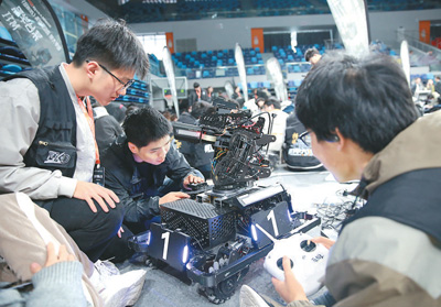 選手正在進行調試。