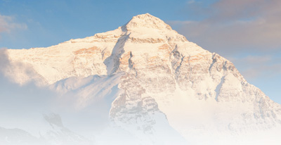  圖為在西藏日喀則市定日縣珠峰大本營拍攝的珠峰夕照。   新華社記者 丁 汀攝