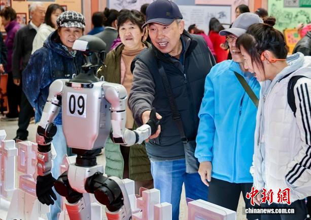 “銀齡益智坊”老年科普項目活動現場。中國科技館 供圖