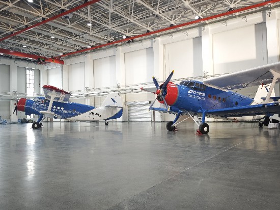 1月20日，停放在交付現場的大型無人機鴻雁（HY100）。新華社記者 茍立鋒 攝