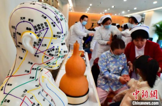 福州:民眾沉浸式體驗中醫藥文化