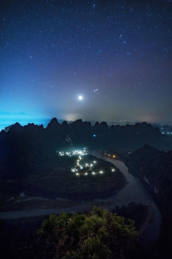 2022年4月5日，在廣西桂林漓江第一灣拍攝的啟明星。（王晉 攝）