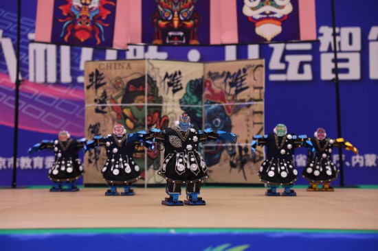 圖為2025年華北五?。ㄊ?、自治區）大學生機器人大賽舞蹈專項賽比賽現場。新華社發