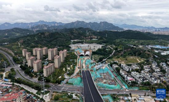 青島市李滄區建設中的唐山路隧道（9月22日攝，無人機照片）。