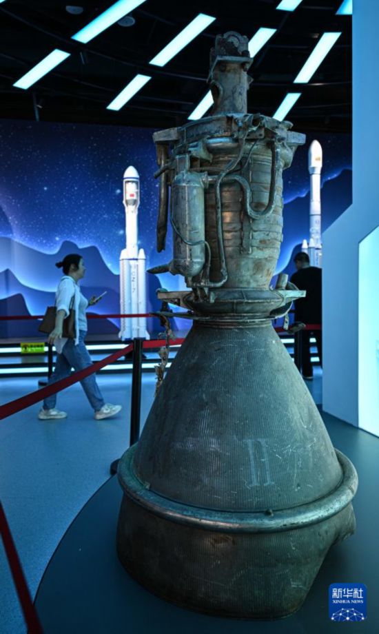 10月7日在文昌航天科普中心拍攝的火箭殘骸。     新華社記者 蒲曉旭 攝