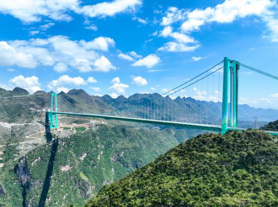 9月28日拍攝的貴州花江峽谷大橋（無人機照片）。新華社記者 歐東衢 攝