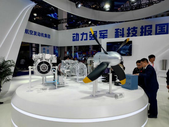 圖為本屆直博會展出的航空發動機模型。新華社記者宋晨 攝