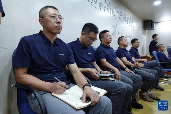 11月5日，考察隊學員認真聽課。新華社記者 顧天成 攝