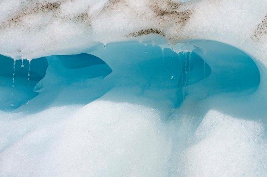 這是2024年3月24日拍攝的新西蘭南島西海岸?？怂贡ㄒ挥?。新華社發（楊柳攝）