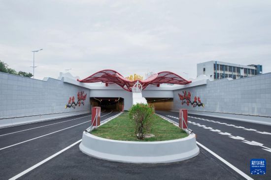 11月12日拍攝的海珠灣隧道。新華社發（劉福昌 攝）